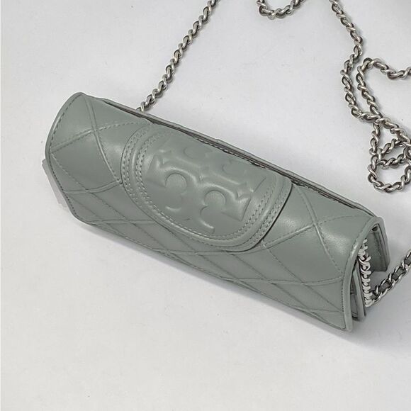 Tory Burch Fleming Soft Chain Wallet Bag - Picture 4 of 14